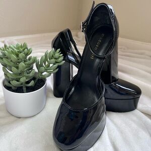 Madden Girl Black Platform Shoes Chunky Heel